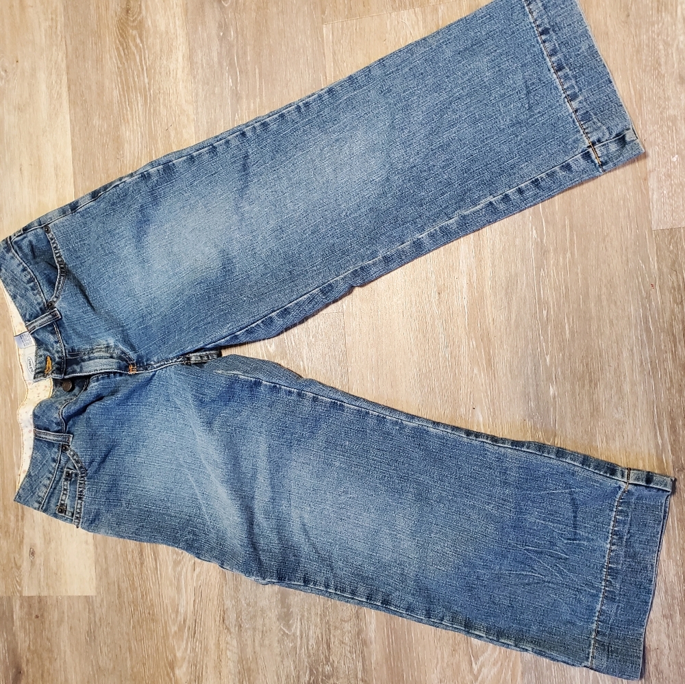 Flare fit capris